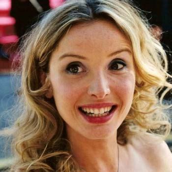 5 feet 6½ inches (169 cm). Julie Delpy Bio - Born, age, Family, Height and Rumor