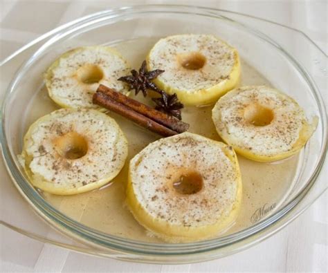 Incredible Baked Apple Rings With Cinnamon Raisins And Honey