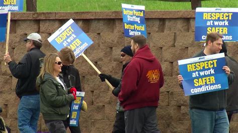 Twin Cities Postal Workers Rally Alleging Hostile Working Conditions Usps Denies Claims Kstp