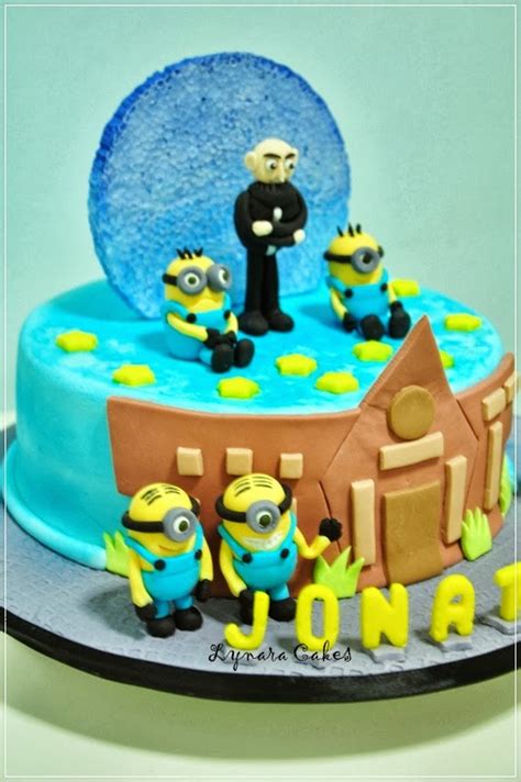 He is anxiously awaiting despicable me 2 and wanted a minion cake for his birthday with six minions of course! Lynara Cakes: Despicable Me - Minions