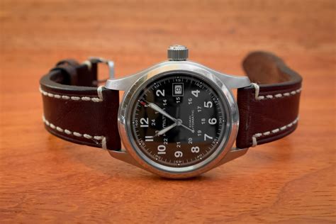 Its thickness measures in at 10mm. FS: Hamilton Khaki Field Automatic (38mm)