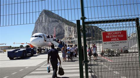 Cameron Send Eu Monitors To Spain Gibraltar Border Channel 4 News