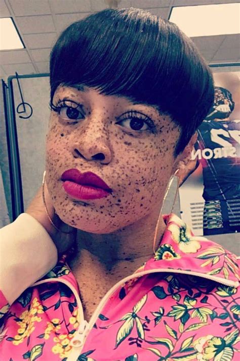 26 Beautiful Black Women Flaunting Their Freckles Women With Freckles