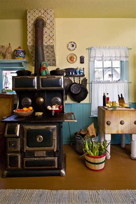 Friendly Colorful Farmhouse Kitchen Old House Online