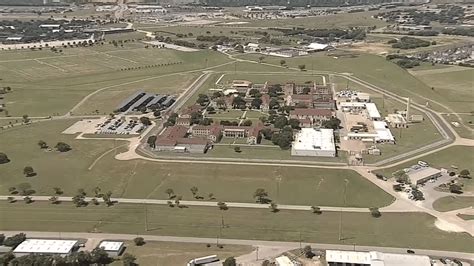 More Than 600 Inmates Test Positive For Covid 19 At Federal Prison In