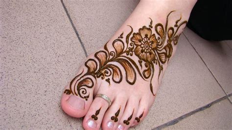 Tasmim Blog Latest Modern Foot Mehndi Design 2019 Simple And Easy