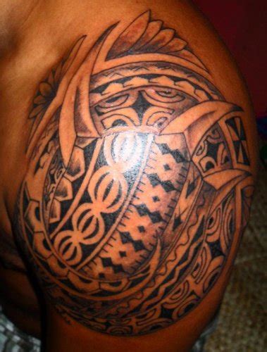 Contenido 3 tatuajes maoríes en el hombro y pecho 5 tatuajes maoríes o tatuajes polinesios la zona del hombro y el pecho es una de las zonas preferidas por los hombres para hacerse. Tatuajes Polinesios de Hombro
