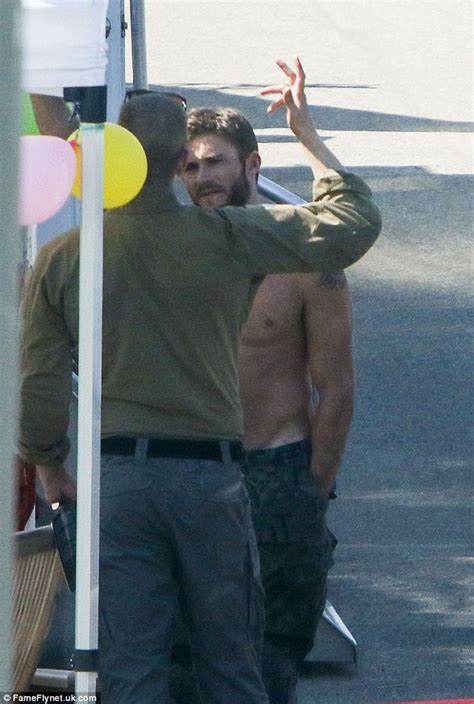 Scott Eastwood Shows Off His Fit Physique On Suicide Squad Set In