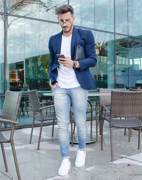 Pair White Tees With Light Blue Jeans And Navy Blazer Men Work Outfits