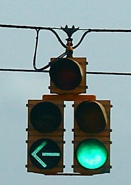Ongoing Left Turn Debate What Is Your Opinion Lights Accident