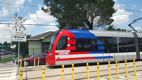 Metro Plans New Safety Improvements Along The Light Rail Lines