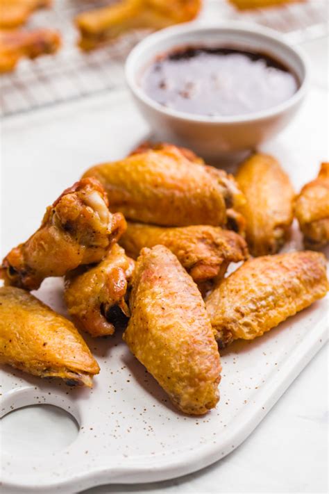 crispy oven baked chicken wings easy peasy meals food 24h
