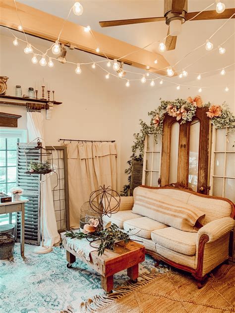 Cozy Cottage Style Rustic Barn She Shed Cottage Style Cozy Cottage