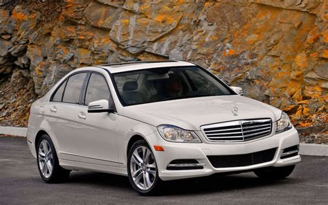 2013 Mercedes Benz C300 4matic Gets More Power Better Economy