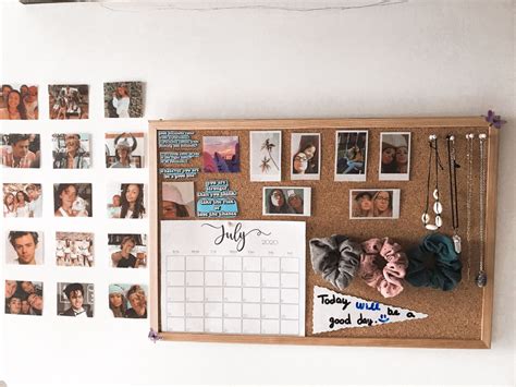 Corkboard Aesthetic Ideas In 2022 Dorm Room Styles Dorm Room Decor