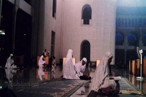Perempuan Mau Iktikaf Di Masjid Ini Syaratnya