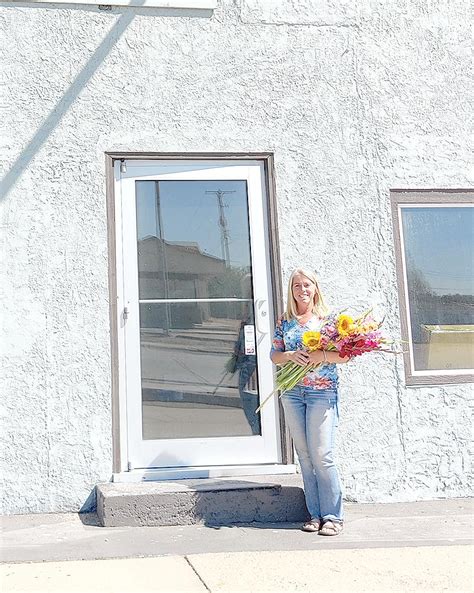 Tuckers Purchase Ogallala Floral Business Grant Tribune