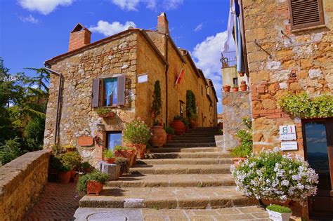 Guide To Pienza Italy The Perfect Renaissance Town In Tuscany