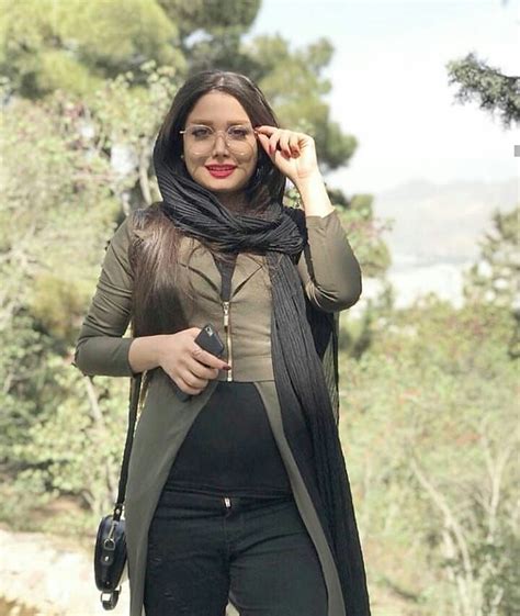 Iranian Girls Style Iranian ایرانی In 2020 Iranian Women Fashion