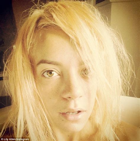 Lily Allen Debuts New Blonde Hair Colour On Instagram Daily Mail Online
