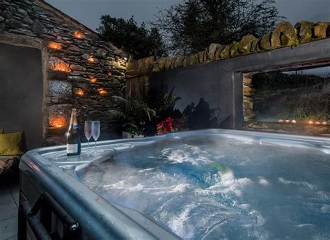 20 Of The Uks Coolest Hot Tubs