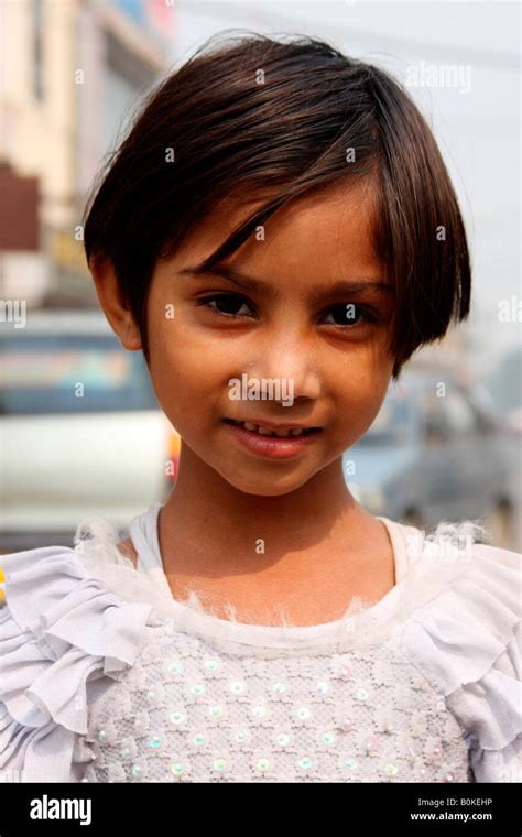 A Smiling Hindu Girl Met On A Street In Agra India Stock Photo Alamy