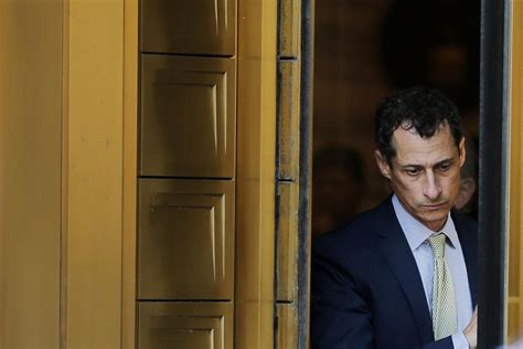 Sex Addict Anthony Weiner Cries In Court As He Is Jailed For Sexting