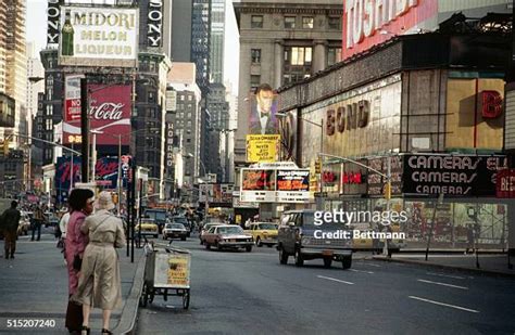 Times Square 1980s Photos And Premium High Res Pictures Getty Images