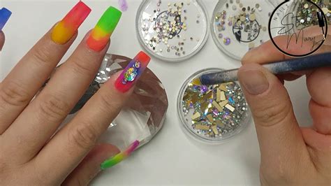 Uñas acrílicas de un solo color. Tendencia En Uñas 2019 Colores Neon - decorados de uñas