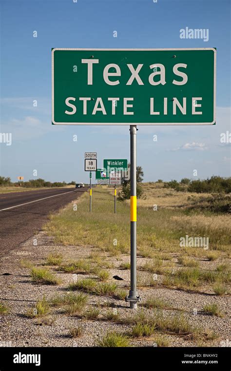 Texas State Line Sign On Highway 18 Texas Usa Stock Photo Alamy