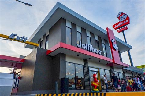 Jollibee Masterson Is Now Open Bringing In Your Favorite Langhap Sarap