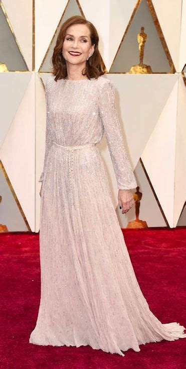 Isabelle Huppert Is The Epotome Of Ageless Grace And Elegance Armani Prive Oscars