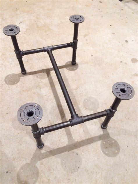 Black Steel Threaded Pipe Table Legs Gives A Great Industrial Look To