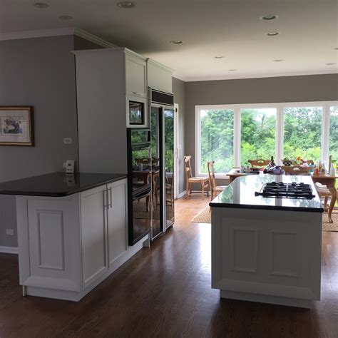 155 locals recently requested a quote. White shaker - Traditional - Kitchen - Chicago - by N-Hance Wood Refinishing | Houzz