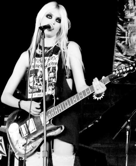 Taylor The Pretty Reckless Taylor Momsen The Pretty Reckless