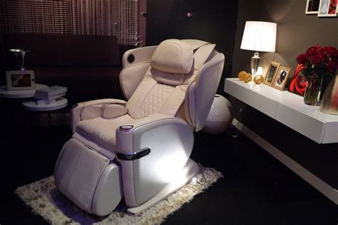 The Beauty Junkie New Osim Ulove Massage Chair