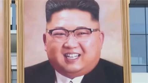 North Koreas Kim Jong Un Gets First Official Portrait Bbc News