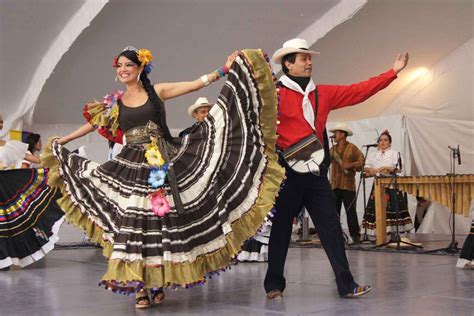 Conociendo Colombia Trajes Y Bailes T Picos De La Regi N Andina Ruta