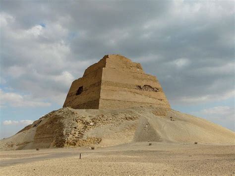 Épinglé Sur Saqqara Abu Rawash And Meidum Egypt