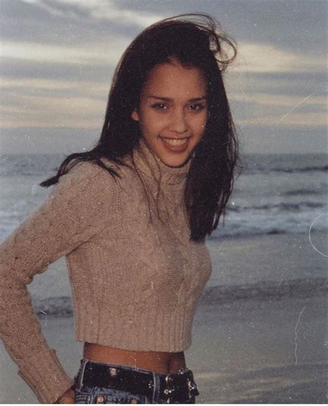Pin By Madeline 🦋 On Oop Young Jessica Alba Jessica Alba Jessica