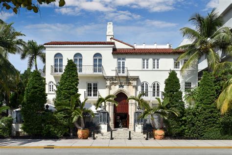 Stay In Grandeur At Gianni Versaces Miami Mansion Turned Boutique Hotel
