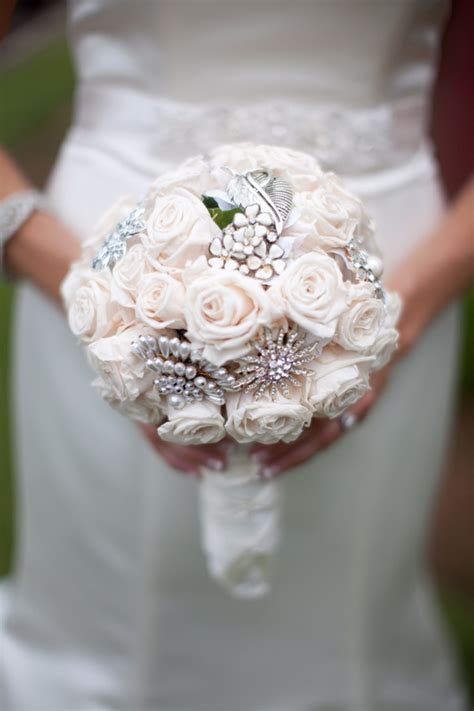 18 Incredible Bridal Brooch Bouquets Weddingsonline