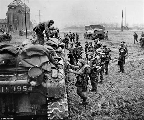 Rarely Seen Photos Show How 200000 Allied Troops Crossing The Rhine