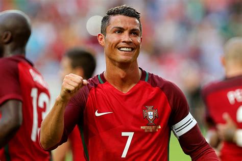 Cristiano ronaldo dos santos aveiro goih comm (portuguese pronunciation: This is What Cristiano Ronaldo Eats to Stay in Shape