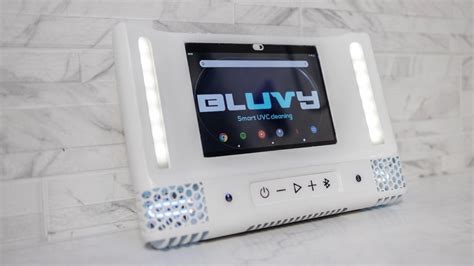 Review Bluvy Smart Shower Mirror Wont Fog Up While Youre In The Shower