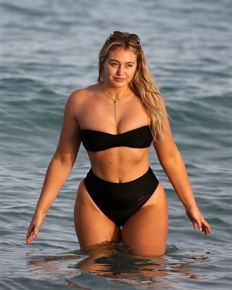 Iskra Lawrence Sexy 41 Photos FappeningHD