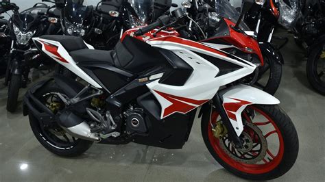 Just launched in malaysia, the rs200 is priced at rm11,342 with gst. 2019 Bajaj Pulsar RS 200 | ABS | Honest Review | Entry ...