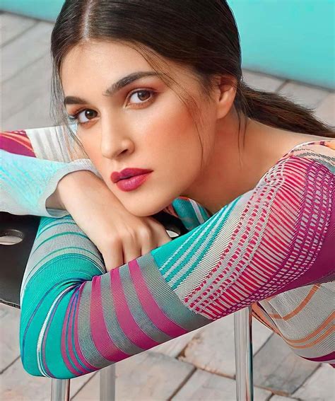 Kriti Sanon Cant Stop Cumming And Fapping On Her Face Ahhh 💦💦🥴 Feels