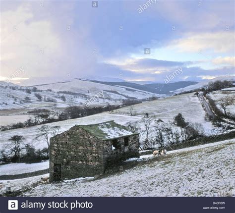 Yorkshire Dales Barns Winter Barn In Snow Landscapes Snow Old Barns