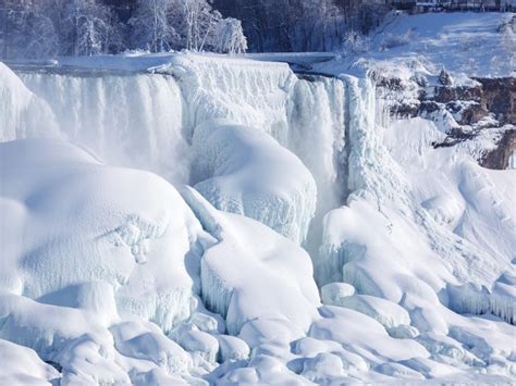 Beautiful Photos Of Frozen Niagara Falls